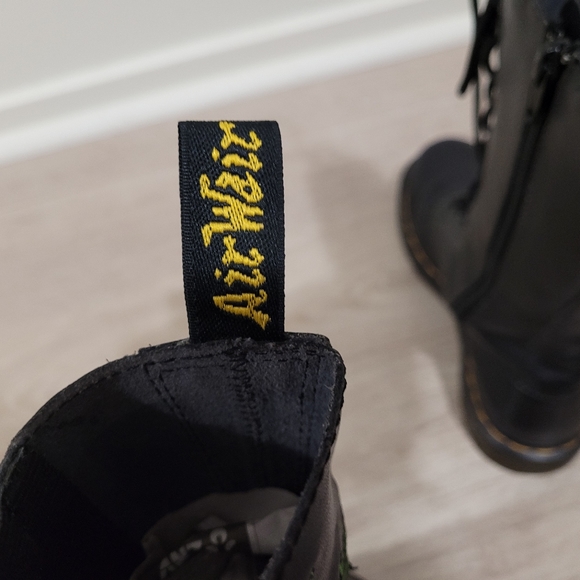 Dr Martens Womens Boots EU37 UK4 US6 Vonda Embroidered Red Roses 14 eyelet Black - Picture 9 of 16